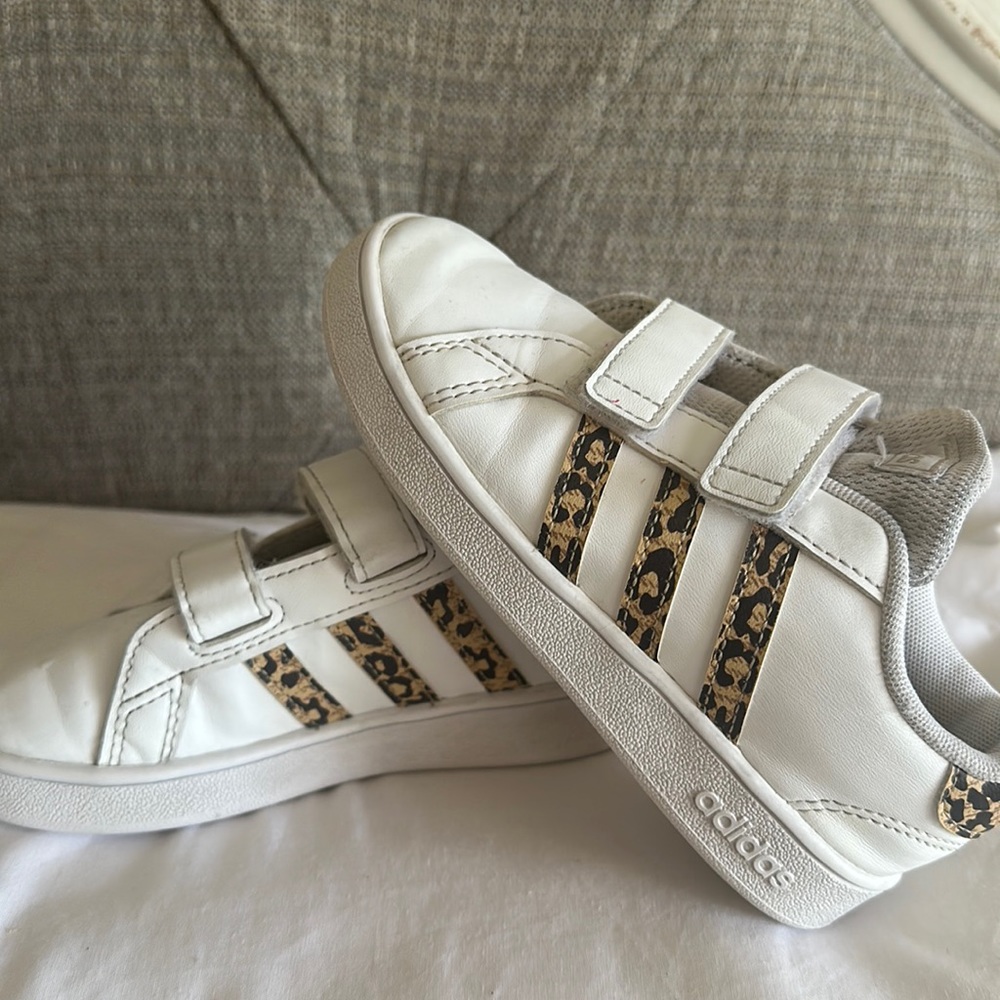 Adidas Grand Court shoes, Velcro Girls